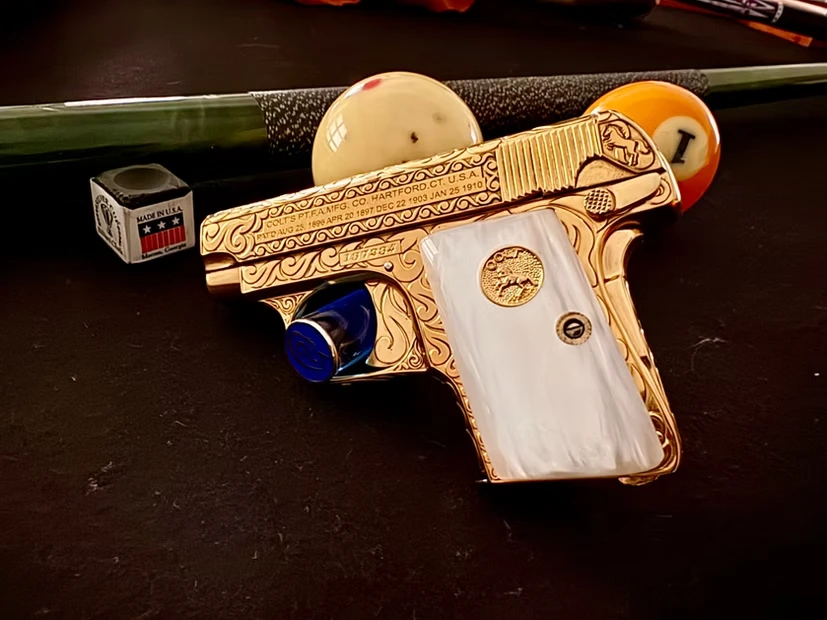 Custom gun grips by Gun Décor Emporium.